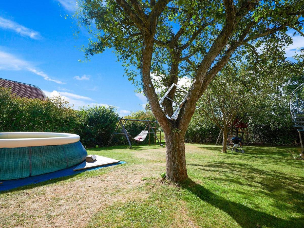 Nice Flat With Sauna Covered Terrace Garden And Tree House For Children Zandt Bagian luar foto