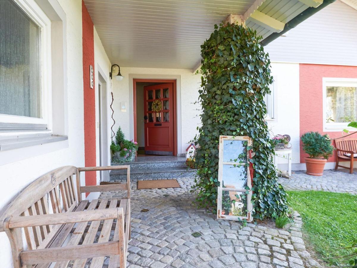 Nice Flat With Sauna Covered Terrace Garden And Tree House For Children Zandt Bagian luar foto