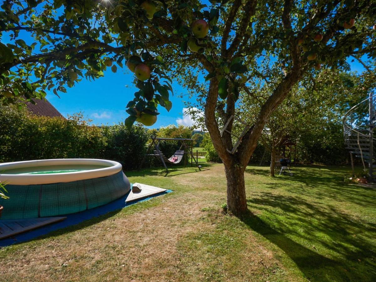 Nice Flat With Sauna Covered Terrace Garden And Tree House For Children Zandt Bagian luar foto