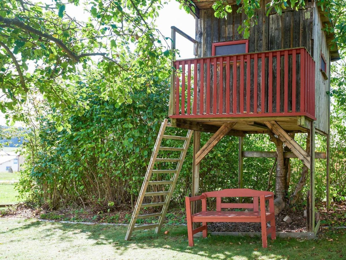 Nice Flat With Sauna Covered Terrace Garden And Tree House For Children Zandt Bagian luar foto