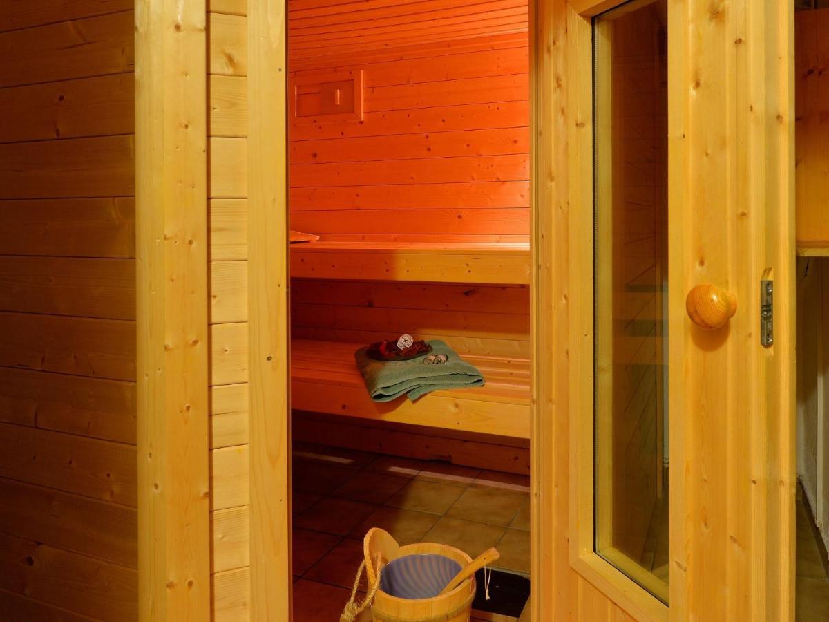 Nice Flat With Sauna Covered Terrace Garden And Tree House For Children Zandt Bagian luar foto